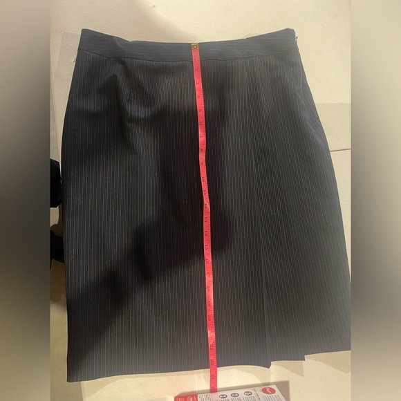 Brooks Brothers navy blue pin stripe skirt size 10 - Picture 7 of 8